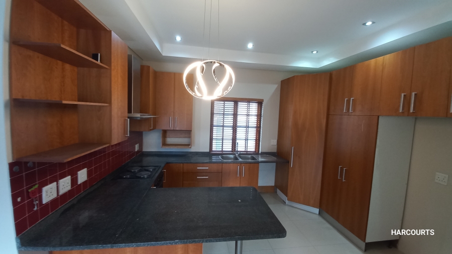 To Let 1 Bedroom Property for Rent in Lansdowne Western Cape